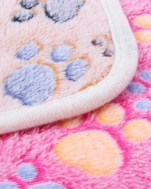 Close-up of the fleece pile and hemmed edge of The Sunday Blanket